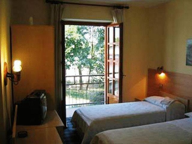 Hotel Quo Vadis None Luaran gambar